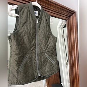 Green puffy vest, small petite, like new condition